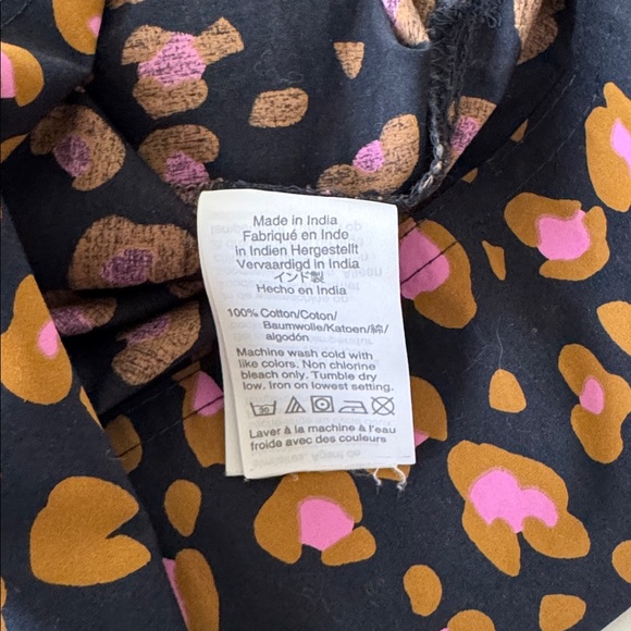 J. Crew Navy and Pink Leopard Print Blouse Size: M NWOT ✨ - Picture 5 of 5